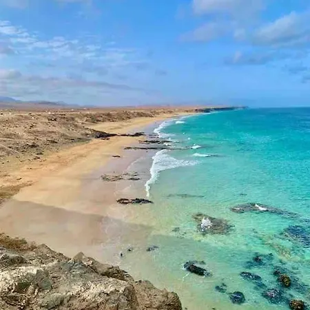 Casa Carol, Un Hogar Fuera De Casa. *