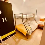 Casa Carol, Un Hogar Fuera De Casa. *