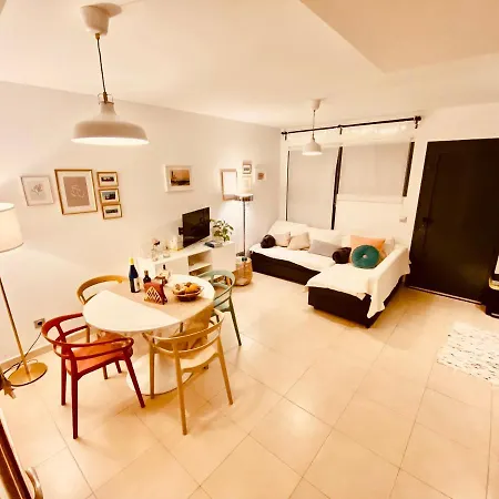 Casa Carol, Un Hogar Fuera De Casa.