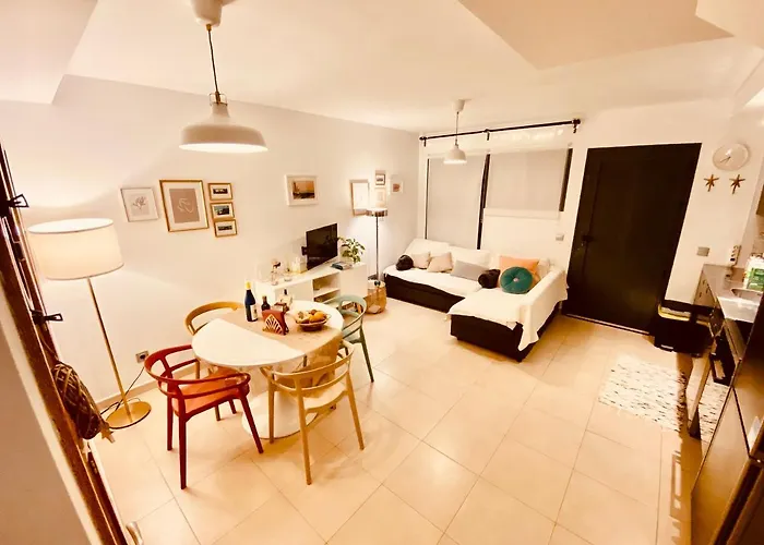 Casa Carol, Un Hogar Fuera De Casa.