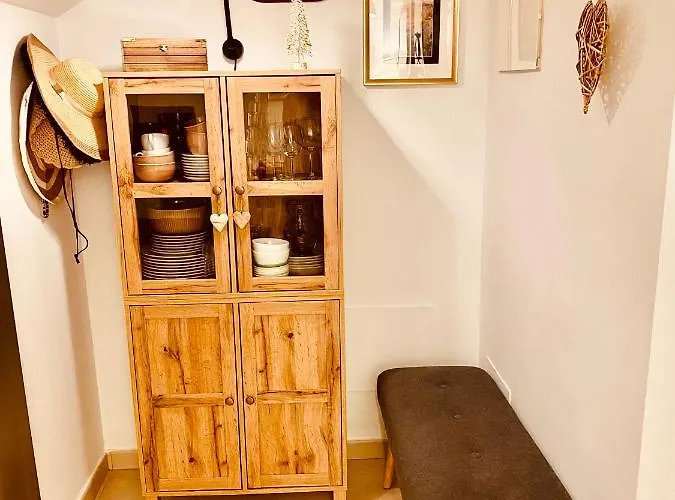 Casa Carol, Un Hogar Fuera De Casa. *